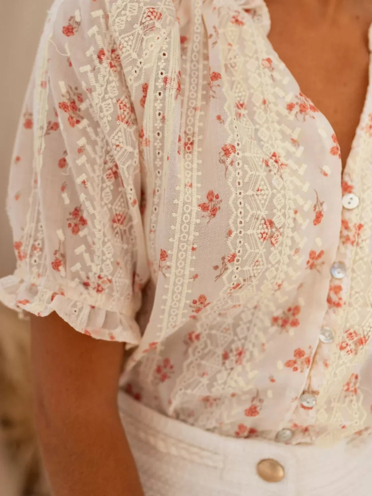 Elina | Blomsterbluse