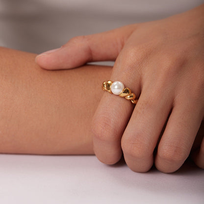 Scarlett ring med ferskvandsperler | 18k guld