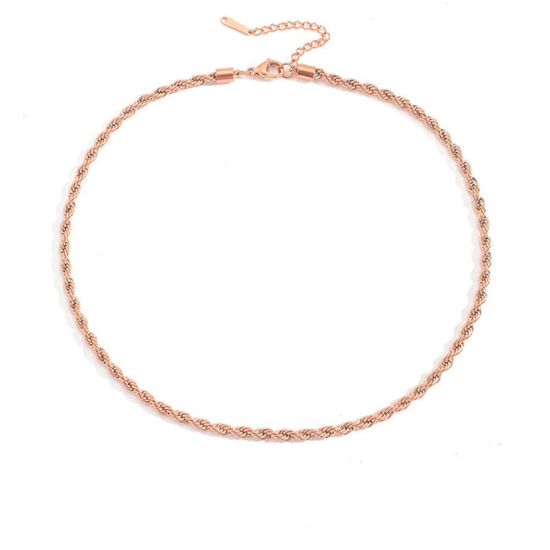 Olivia necklace in twisted style | 18K gold