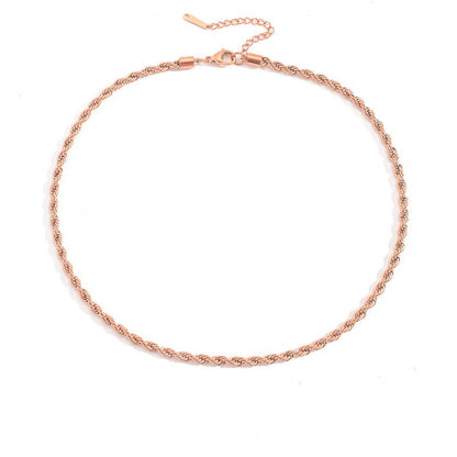 Olivia necklace in twisted style | 18K gold