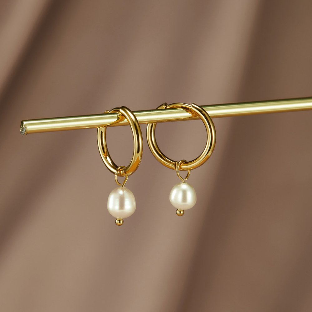 Bella earrings with freshwater pearls | Gold 18k