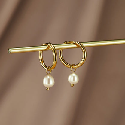 Bella earrings with freshwater pearls | Gold 18k