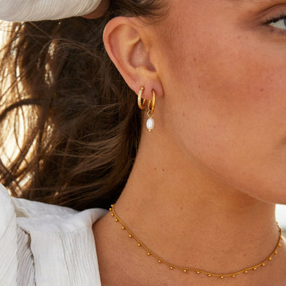 Bella earrings with freshwater pearls | Gold 18k