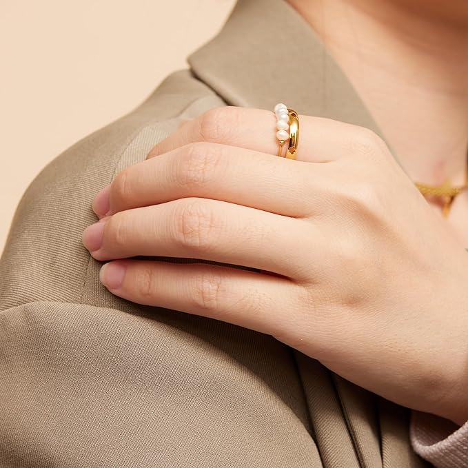 magnolia ring med ferskvandsperler | 18k guld